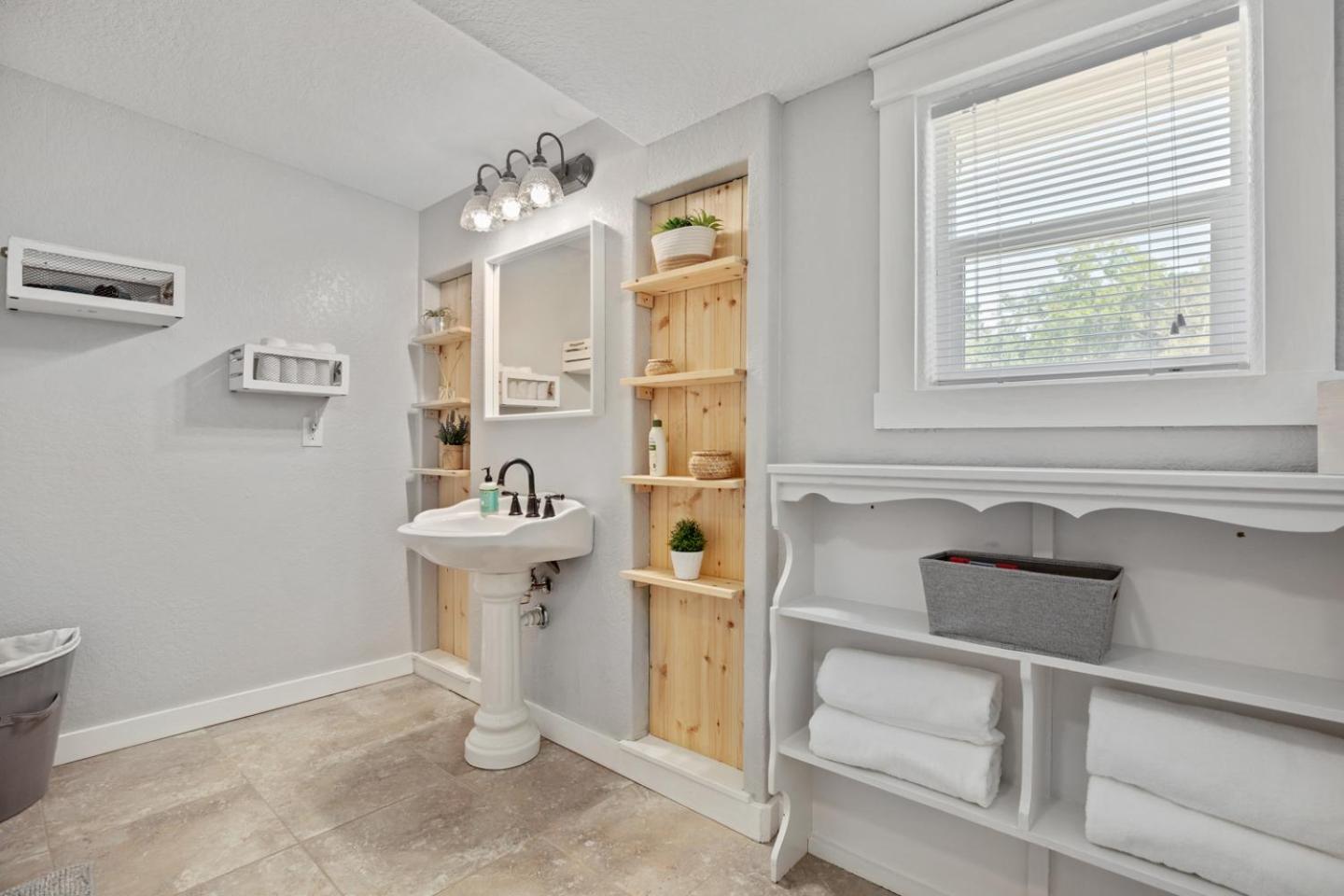 Downtown Studio 1 At Beer Ranch Project Inn Wimberley Bagian luar foto