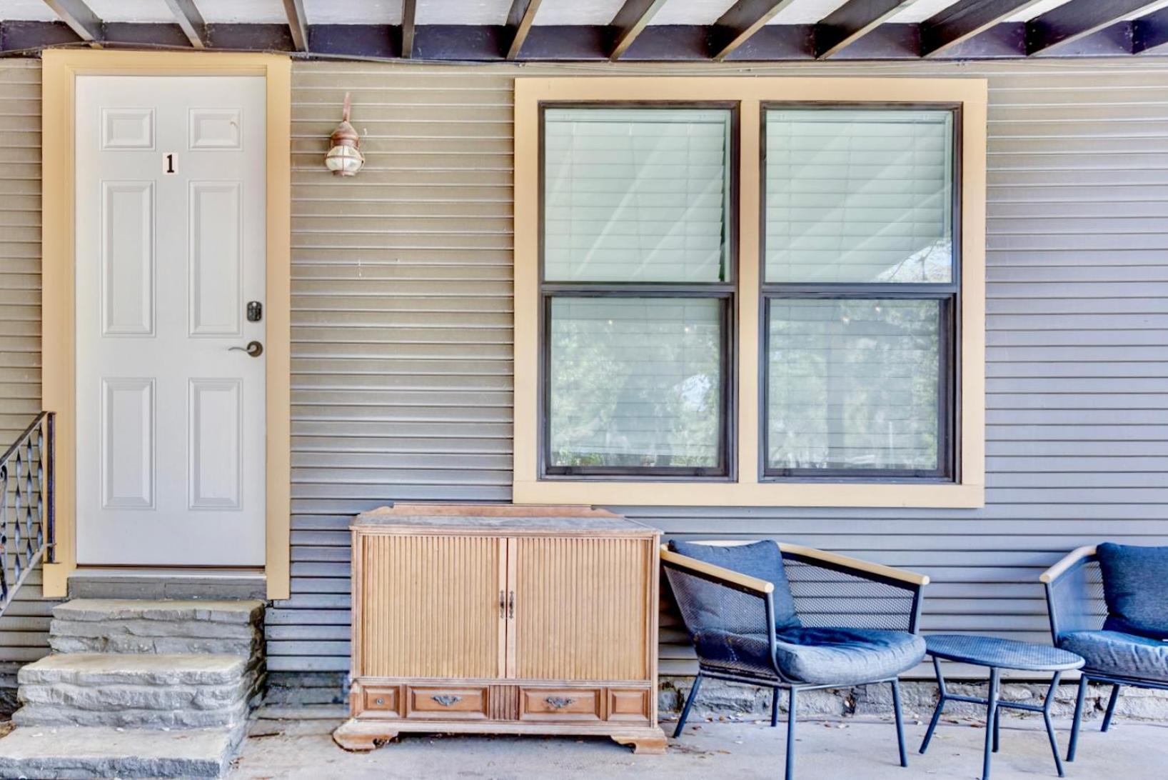 Downtown Studio 1 At Beer Ranch Project Inn Wimberley Bagian luar foto
